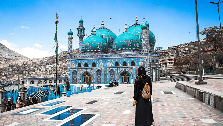 Shah-e-Do Shamshira Mosque